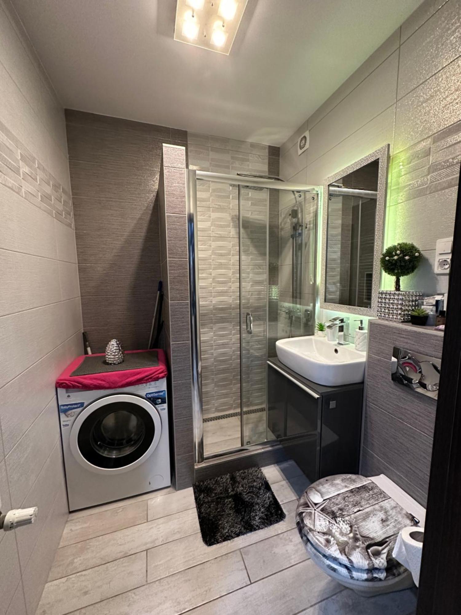Gina Apartman Debrecen Exterior foto